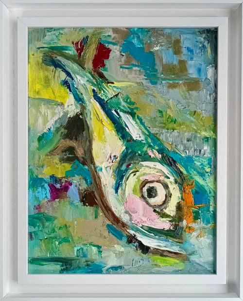 Atlantic Eye — framed original oil painting of an Atlantic fish from the Shorelines series by Anna de Marigny, 30 x 40 cm in white wood frame